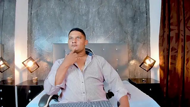 Liam Carters online show from March 25, 2026, 11:49 am