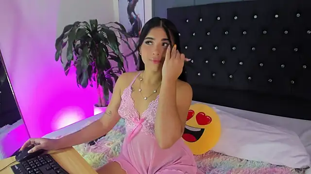 Snapshot of ChloeSterling chatting on May 25, 2026, 8:15 pm ChloeSterling online show from May 25, 2026, 8:15 pm