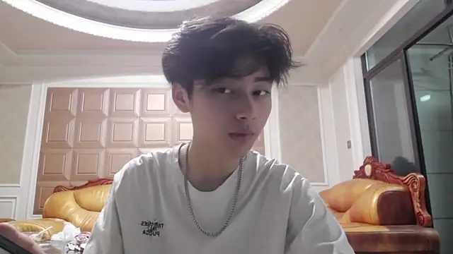 XX-XIUXIU online show from April 28, 2026, 11:48 am