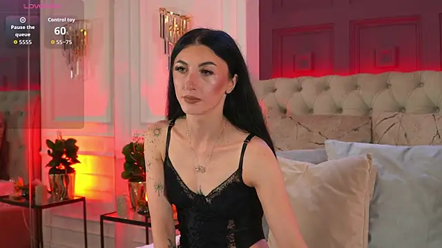 Snapshot of EllieJules chatting on June 18, 2026, 3:51 am EllieJules online show from June 18, 2026, 3:51 am