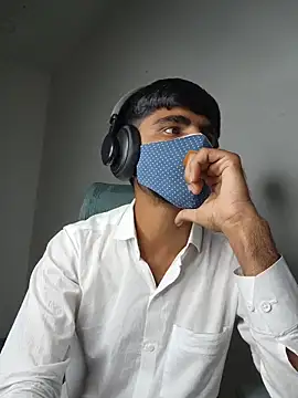Snapshot of mavin_ chatting on May 16, 2026, 5:23 pm mavin online show from May 16, 2026, 5:23 pm