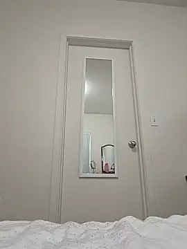 Snapshot of karen_vix chatting on June 4, 2026, 12:49 am karen vix online show from June 4, 2026, 12:49 am