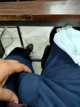 pinkbeauty1 online show from April 22, 2026, 7:44 am