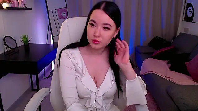 Simonee Battle online show from March 23, 2026, 1:20 am