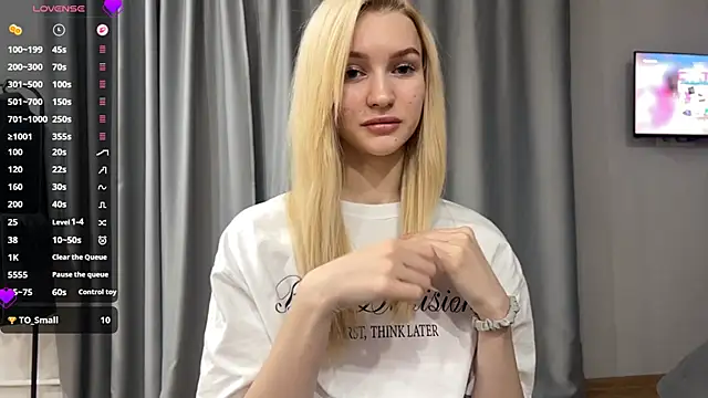 Snapshot of MelissaEvenns chatting on May 22, 2026, 1:28 pm MelissaEvenns online show from May 22, 2026, 1:28 pm