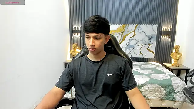 Snapshot of AdrianFranko chatting on May 9, 2026, 1:27 pm AdrianFranko online show from May 9, 2026, 1:27 pm