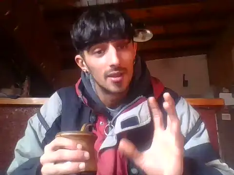 Snapshot of Matii19cm7 chatting on July 2, 2026, 4:35 pm Matii19cm7 online show from July 2, 2026, 4:35 pm