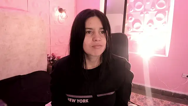 Snapshot of Cata_black chatting on June 3, 2026, 2:33 pm Cata black online show from June 3, 2026, 2:33 pm