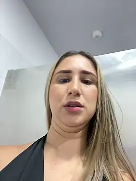 VictoriaWhitmore online show from April 6, 2026, 2:29 pm