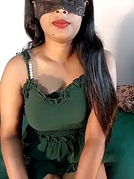 Snapshot of Kameeliya_ chatting on April 30, 2026, 6:36 pm Kameeliya online show from April 30, 2026, 6:36 pm