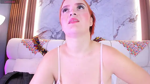 melanieklaus2 online show from June 17, 2026, 1:56 pm