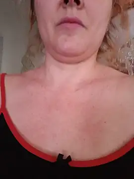 Maria3879 online show from June 26, 2026, 6:01 pm