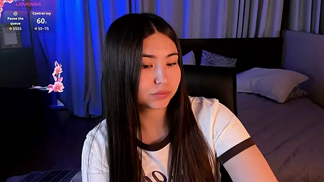 Snapshot of IceIcebabe_ chatting on May 31, 2026, 1:03 am IceIcebabe online show from May 31, 2026, 1:03 am