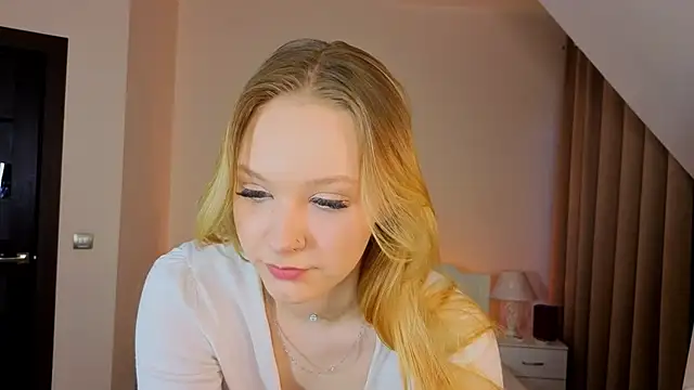 StaceyyJones online show from April 23, 2026, 12:40 pm