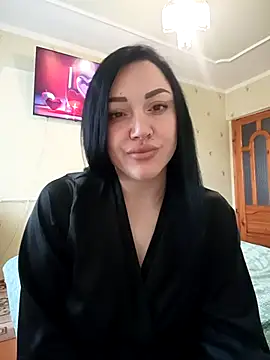 Elsie-Nora online show from April 21, 2026, 5:47 am