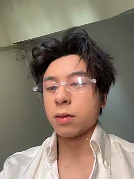 kissbaby-111 online show from April 11, 2026, 3:22 am