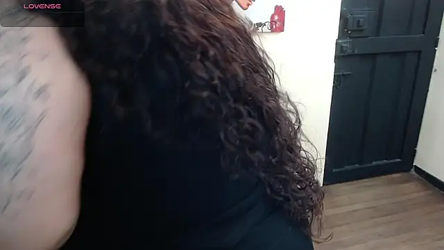 Snapshot of AvaRyd chatting on May 20, 2026, 5:24 am AvaRyd online show from May 20, 2026, 5:24 am