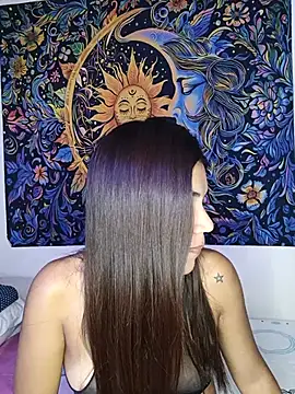 isabellahofmann online show from May 16, 2026, 10:01 am