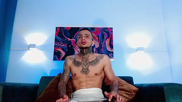 Snapshot of DominicParkerr chatting on March 20, 2026, 11:42 pm DominicParkerr online show from March 20, 2026, 11:42 pm