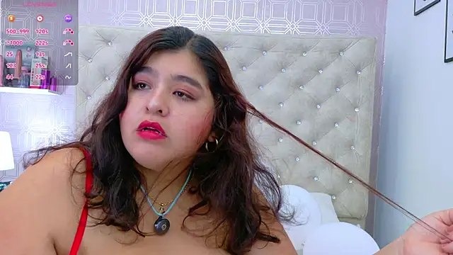 Dahlia Lee online show from April 7, 2026, 3:18 am
