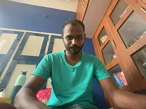 Snapshot of singletamilguy chatting on March 21, 2026, 9:47 am singletamilguy online show from March 21, 2026, 9:47 am