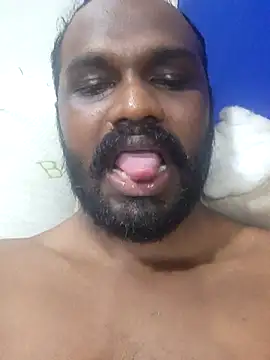 Snapshot of singletamilguy chatting on April 16, 2026, 5:58 pm singletamilguy online show from April 16, 2026, 5:58 pm