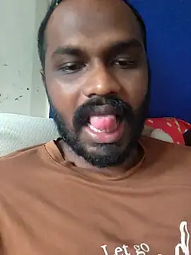 Snapshot of singletamilguy chatting on April 17, 2026, 7:00 am singletamilguy online show from April 17, 2026, 7:00 am