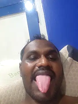 Snapshot of singletamilguy chatting on April 20, 2026, 10:00 pm singletamilguy online show from April 20, 2026, 10:00 pm