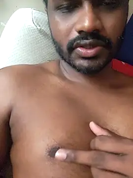 Snapshot of singletamilguy chatting on May 5, 2026, 6:21 am singletamilguy online show from May 5, 2026, 6:21 am