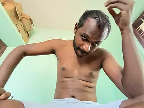 Snapshot of singletamilguy chatting on May 8, 2026, 5:02 am singletamilguy online show from May 8, 2026, 5:02 am