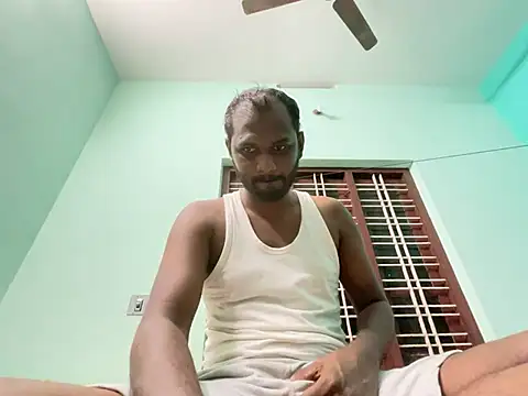 Snapshot of singletamilguy chatting on May 9, 2026, 1:49 pm singletamilguy online show from May 9, 2026, 1:49 pm