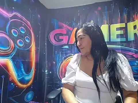 Snapshot of EmmieRae__ chatting on March 22, 2026, 4:27 am EmmieRae online show from March 22, 2026, 4:27 am