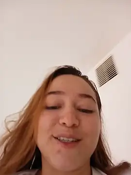 Snapshot of SabrinaVantress chatting on July 22, 2026, 12:08 pm SabrinaVantress online show from July 22, 2026, 12:08 pm