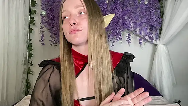 Snapshot of ElfGirlAna chatting on June 8, 2026, 3:12 pm ElfGirlAna online show from June 8, 2026, 3:12 pm