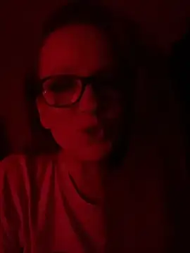 LizzieZ1975 online show from May 4, 2026, 12:06 am