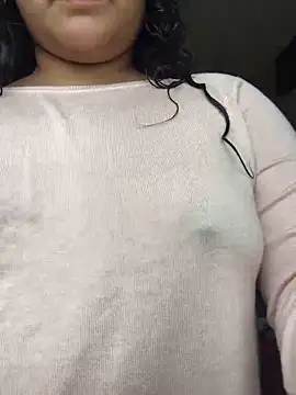 camilavixen20 online show from April 7, 2026, 5:35 pm