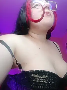 Gigi hart7 online show from April 22, 2026, 9:05 pm