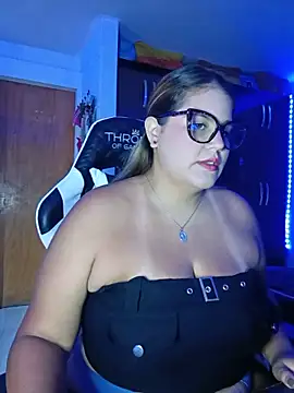 Snapshot of Bonny_rousse01 chatting on June 6, 2026, 12:43 pm Bonny rousse01 online show from June 6, 2026, 12:43 pm