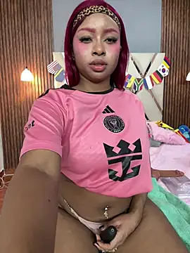 Snapshot of Kloe_rousse01 chatting on June 27, 2026, 9:36 am Kloe rousse01 online show from June 27, 2026, 9:36 am