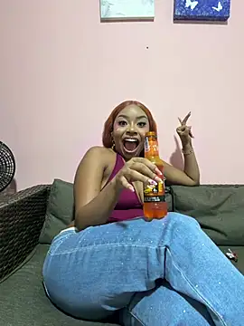 Snapshot of Kloe_rousse01 chatting on July 18, 2026, 8:45 pm Kloe rousse01 online show from July 18, 2026, 8:45 pm