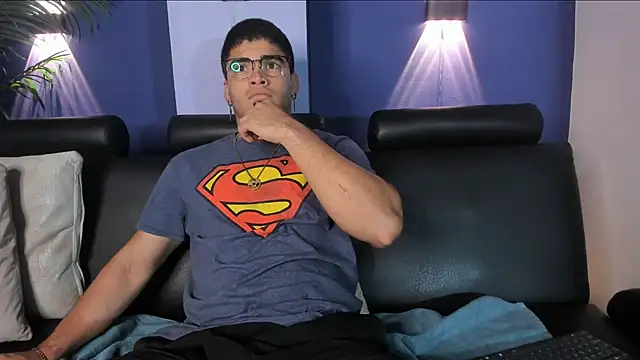 DanteTargaryen online show from March 31, 2026, 4:57 am