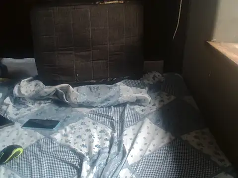 lilithabee online show from March 19, 2026, 8:51 am