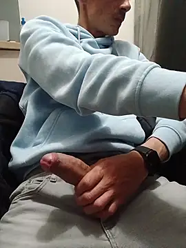 Skinboy06 online show from April 18, 2026, 10:10 pm