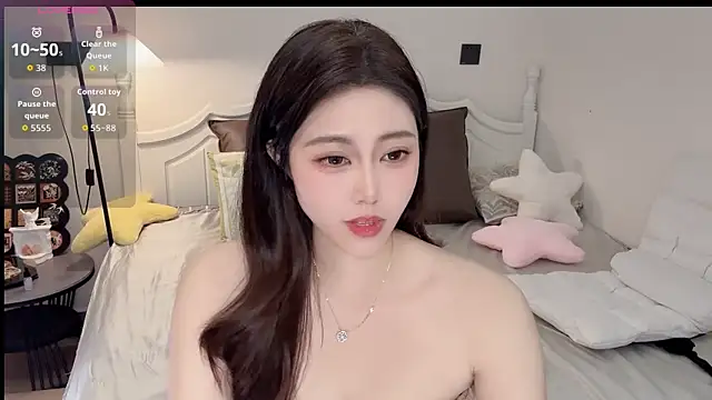 Snapshot of Siren_M chatting on June 27, 2026, 12:33 pm Siren M online show from June 27, 2026, 12:33 pm