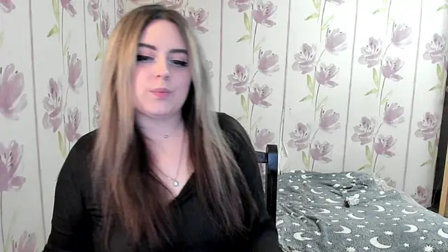 Agathameoww online show from April 30, 2026, 8:57 pm