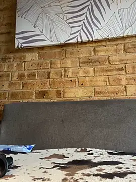 MILLIONDOLLARPUSSY95 online show from April 13, 2026, 11:48 am