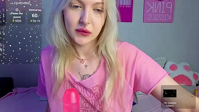 BlondieSummer online show from July 9, 2026, 6:12 pm
