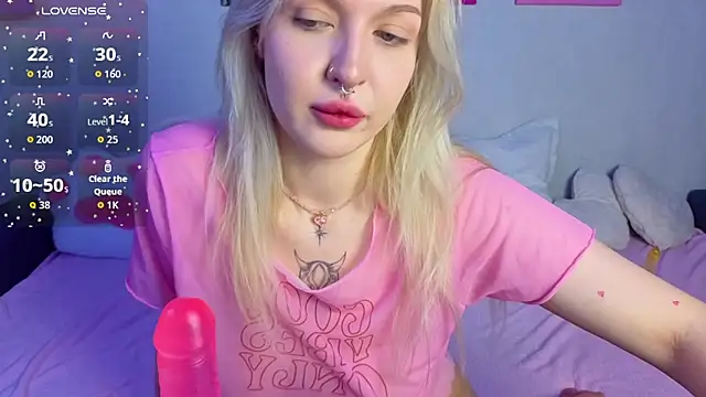 BlondieSummer online show from July 16, 2026, 6:14 pm