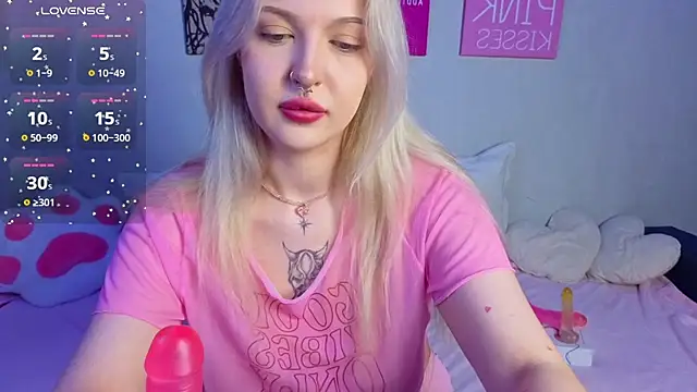 BlondieSummer online show from July 23, 2026, 6:39 pm