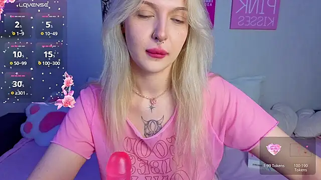 BlondieSummer online show from July 25, 2026, 4:15 pm